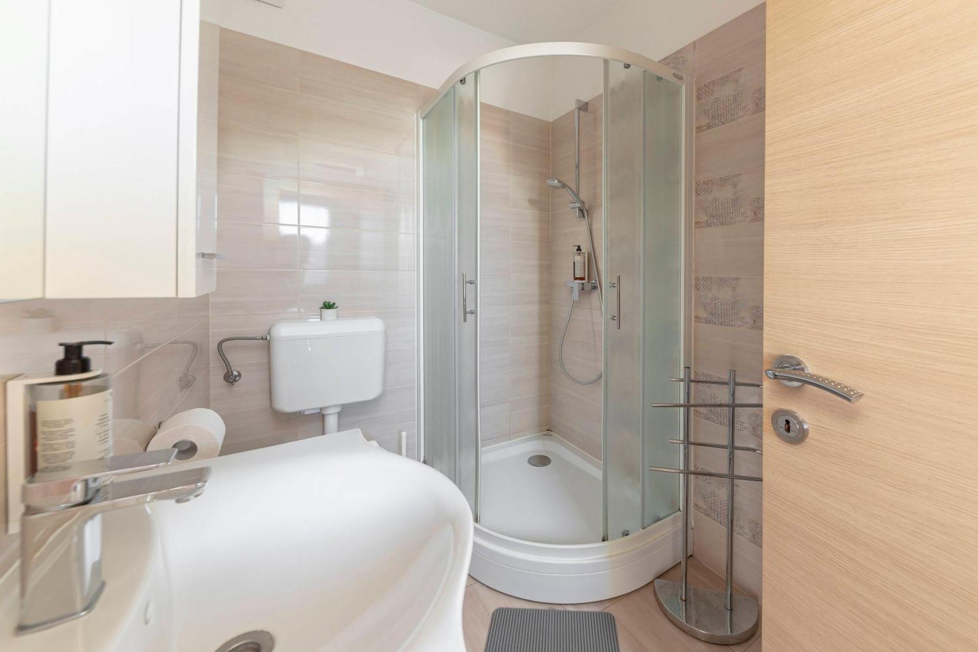 Apartma Vesna Копер Экстерьер фото